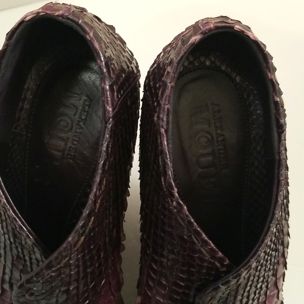๐HP Alexander McQueen Snakeskin Wedge Sculpted Heel Platform Boots Runway Rare - Picture 7 of 9